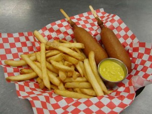 Mundo-Del-Gusto-Corn-Dogs01